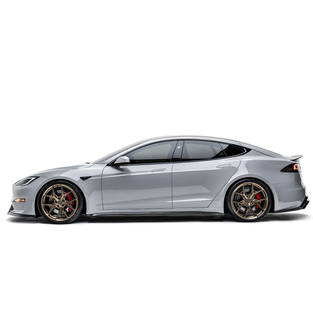 Front lip splitter for Model S, dark low-profile splitter under the front bumper