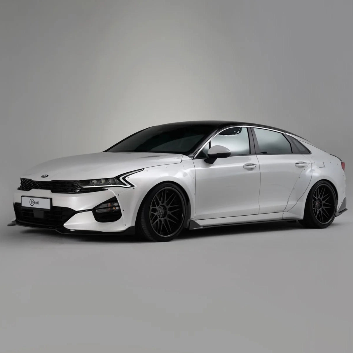 KIA K5 WIDEBODY