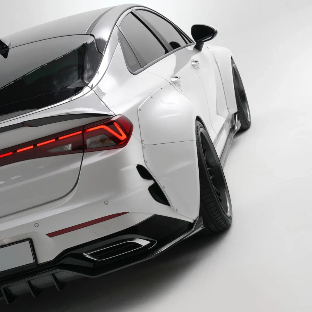 KIA K5 WIDEBODY