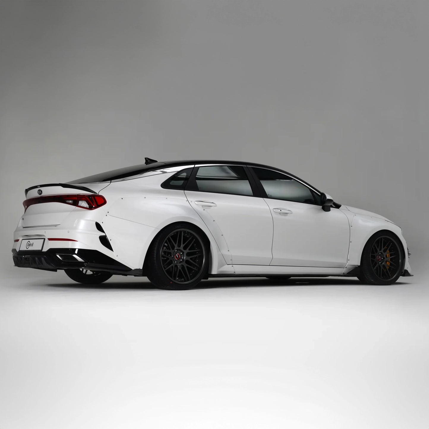 KIA K5 WIDEBODY