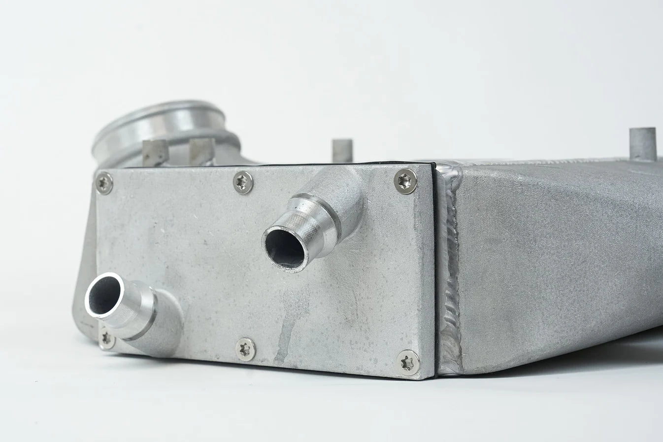 CSF BMW F8X M3 / M4 / M2 COMP TOP MOUNT CHARGE-AIR-COOLER